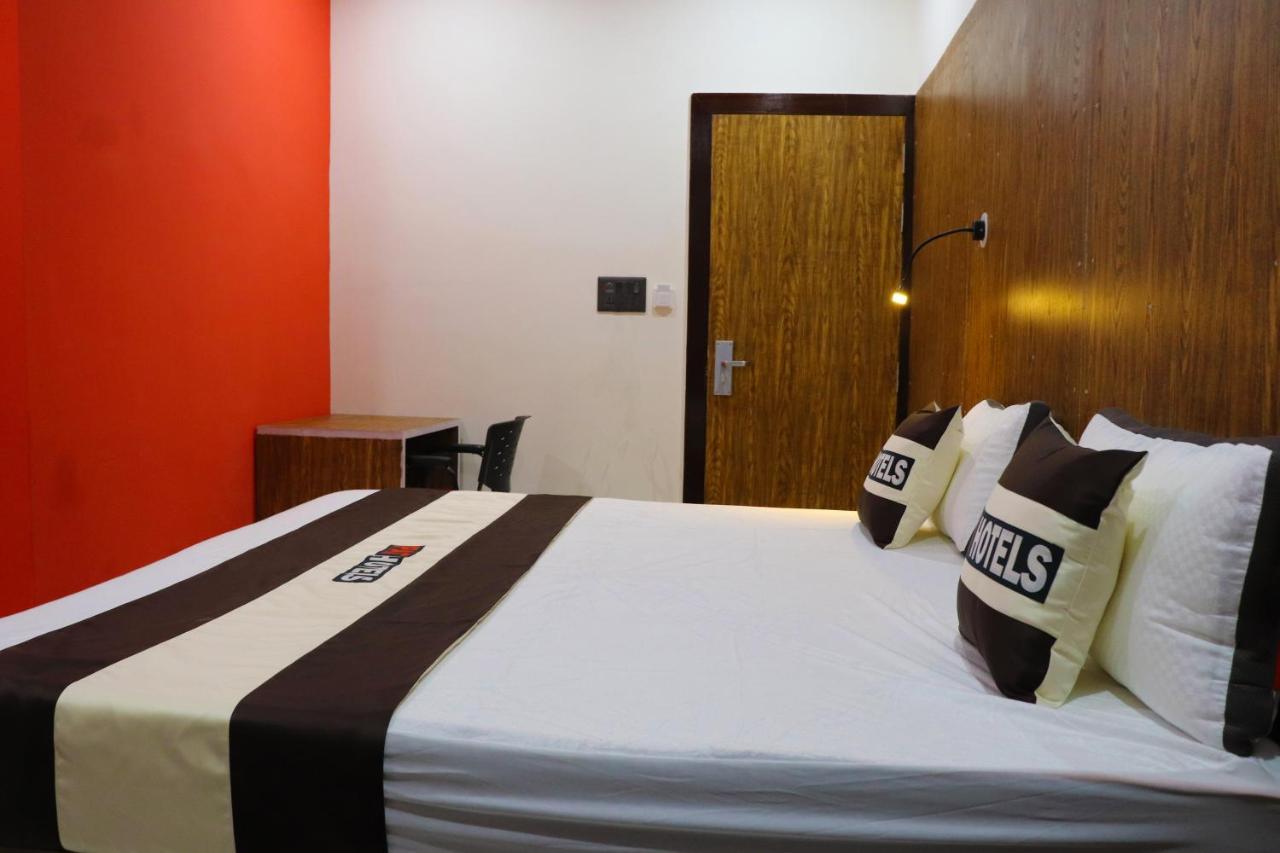 Pat Hotels Indore Exterior foto
